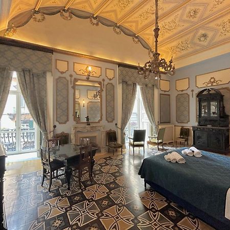 Carafa Di Maddaloni Residenza Di Charme Hotel Napoli Bagian luar foto