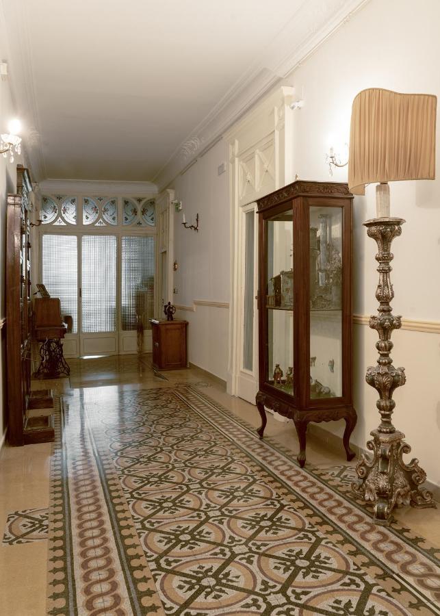 Carafa Di Maddaloni Residenza Di Charme Hotel Napoli Bagian luar foto