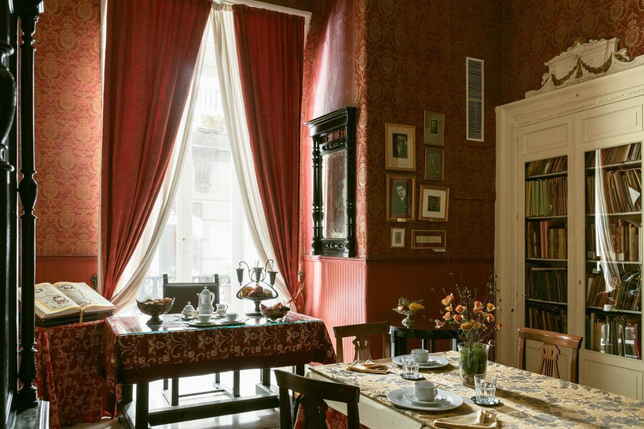 Carafa Di Maddaloni Residenza Di Charme Hotel Napoli Bagian luar foto