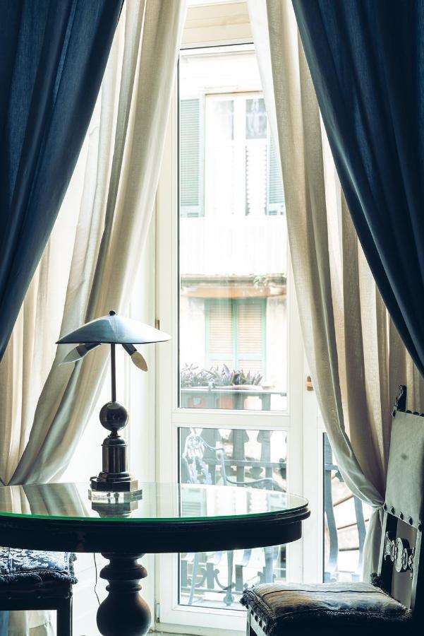Carafa Di Maddaloni Residenza Di Charme Hotel Napoli Bagian luar foto